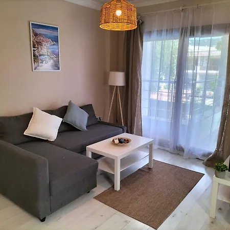 Two Bedroom Flat At - Upper Floor Apartamento